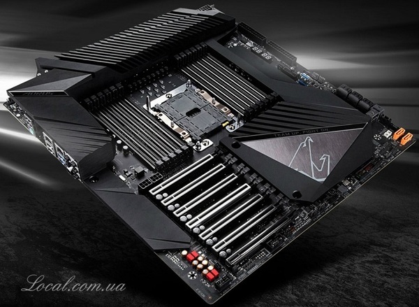 c621-aorus-xtreme-1.jpg