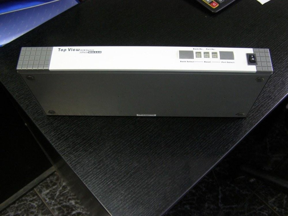 KVM 4port -1.JPG