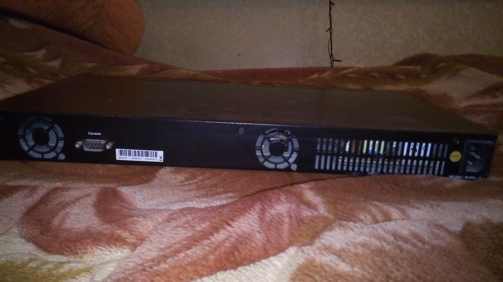 Edge-core ES3552M 2.jpg