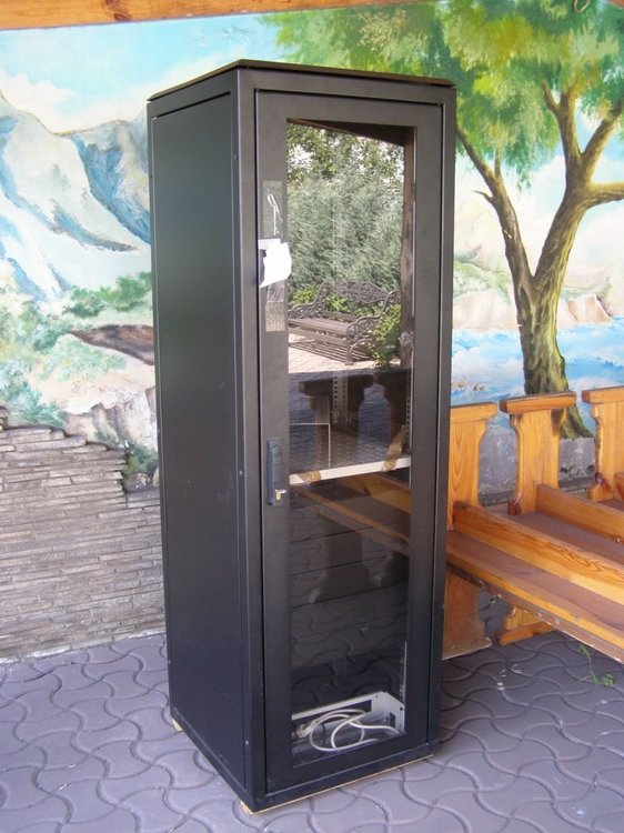 шкаф серверный202.jpg