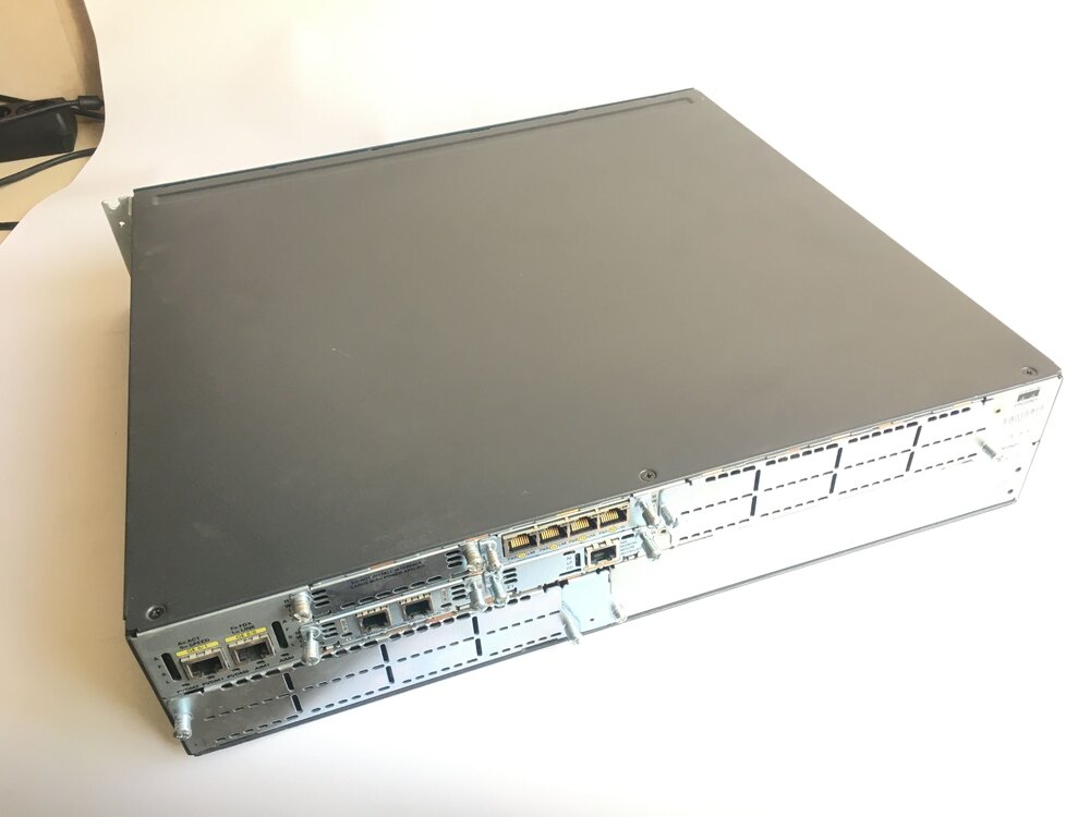Cisco 2821 2.jpg